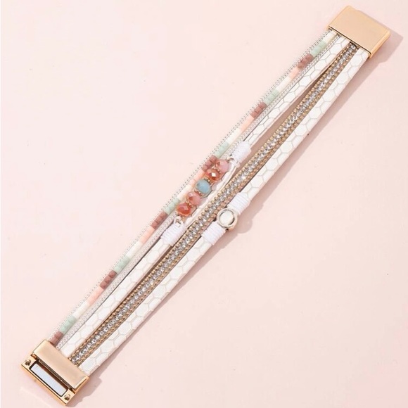 LAST ONE: Beautiful women’s rhinestone and bead cute bracelet - Picture 2 of 4